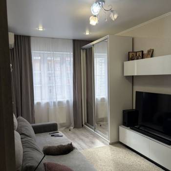Продается 1-комнатная квартира, 37 м²