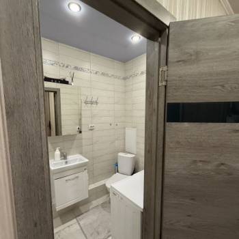 Продается 1-комнатная квартира, 37 м²