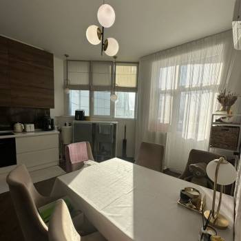 Продается 3-х комнатная квартира, 97,5 м²