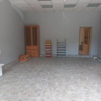 Сдается Торговое помещение, 180 м²