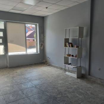 Сдается Торговое помещение, 180 м²