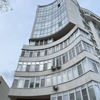Продается 2-х комнатная квартира, 82,2 м²