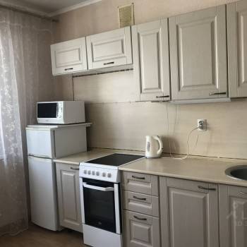 Сдается 1-комнатная квартира, 38 м²