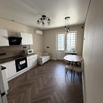 Сдается 2-х комнатная квартира, 65 м²