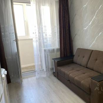 Сдается 1-комнатная квартира, 56 м²
