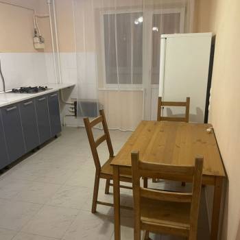 Сдается Многокомнатная квартира, 80 м²