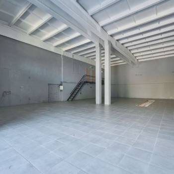 Сдается Нежилое помещение, 383,7 м²