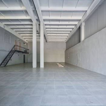 Сдается Нежилое помещение, 383,7 м²