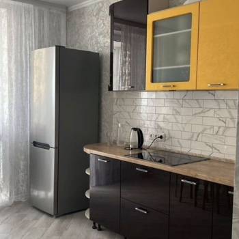 Сдается 1-комнатная квартира, 43 м²