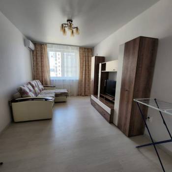 Сдается 2-х комнатная квартира, 60 м²