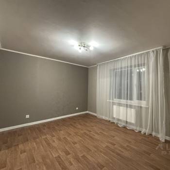 Сдается Многокомнатная квартира, 100 м²