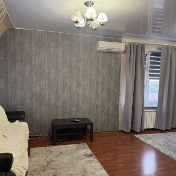 Сдается 1-комнатная квартира, 42 м²