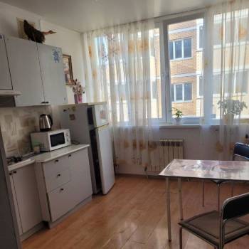 Сдается 1-комнатная квартира, 40 м²