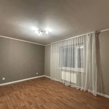 Сдается Многокомнатная квартира, 100 м²