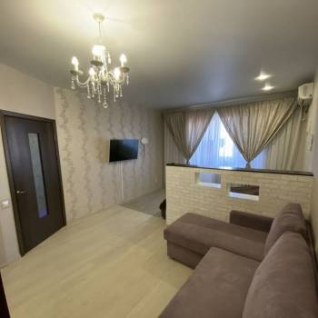 Продается 1-комнатная квартира, 42 м²