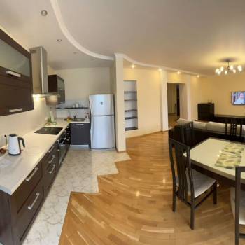 Сдается Многокомнатная квартира, 100 м²