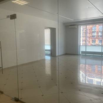 Сдается Нежилое помещение, 245 м²