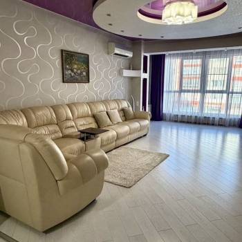 Продается 2-х комнатная квартира, 90 м²
