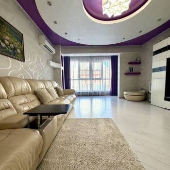 Продается 2-х комнатная квартира, 90 м²
