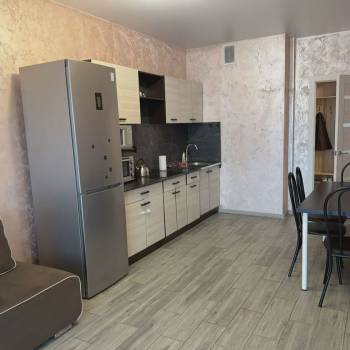 Сдается 2-х комнатная квартира, 80 м²
