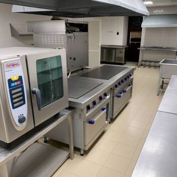 Сдается Нежилое помещение, 550 м²