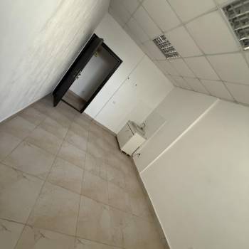 Сдается Нежилое помещение, 16 м²