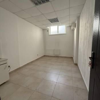 Сдается Нежилое помещение, 16 м²