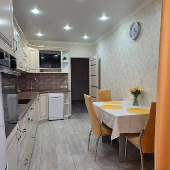 Сдается 2-х комнатная квартира, 56 м²