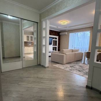 Продается 3-х комнатная квартира, 101 м²
