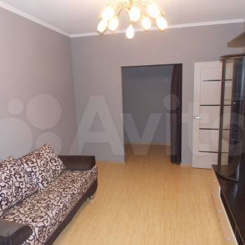 Сдается 1-комнатная квартира, 40 м²