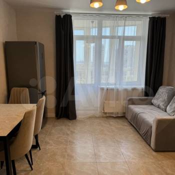 Сдается 1-комнатная квартира, 47,5 м²