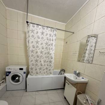 Сдается 1-комнатная квартира, 47 м²