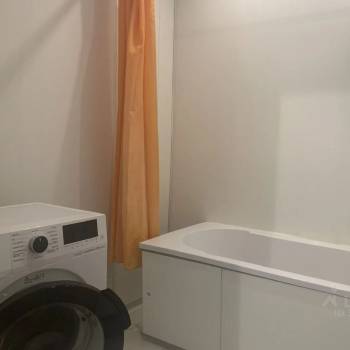 Сдается 2-х комнатная квартира, 77,8 м²