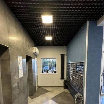 Продается 1-комнатная квартира, 53 м²