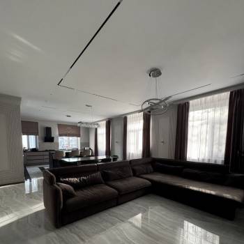 Продается Дом, 477 м²