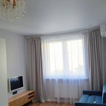 Сдается 1-комнатная квартира, 42 м²