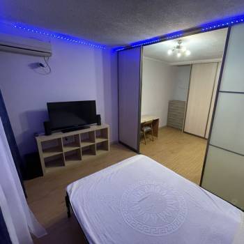 Сдается 1-комнатная квартира, 74 м²