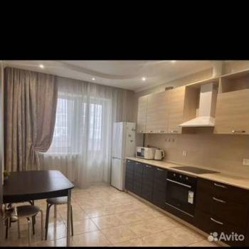Сдается 1-комнатная квартира, 50 м²