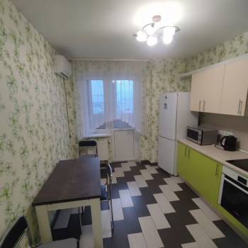 Сдается 1-комнатная квартира, 42 м²