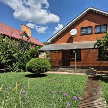 Продается Дом, 233 м²