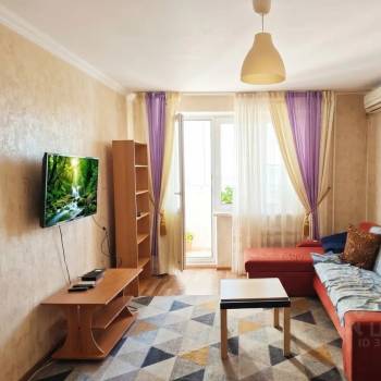 Продается 1-комнатная квартира, 38 м²