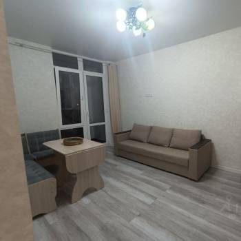 Сдается 1-комнатная квартира, 42 м²