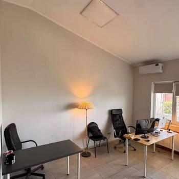 Продается Нежилое помещение, 230 м²