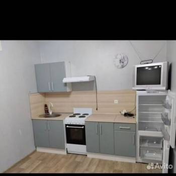 Продается 1-комнатная квартира, 38 м²