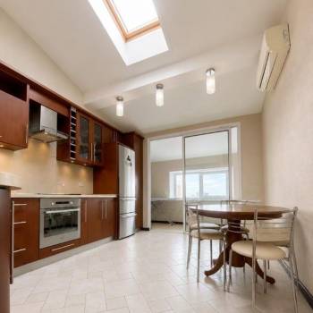 Продается Многокомнатная квартира, 122 м²