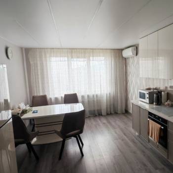 Сдается Многокомнатная квартира, 92 м²