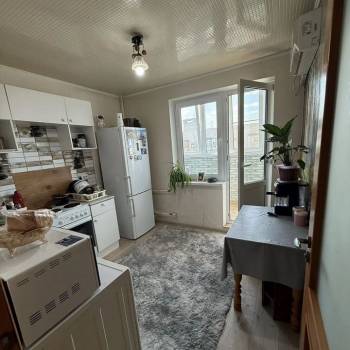 Продается 1-комнатная квартира, 33 м²