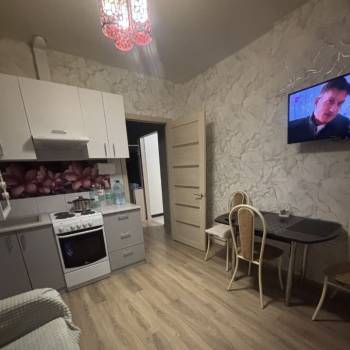 Сдается 1-комнатная квартира, 36,8 м²