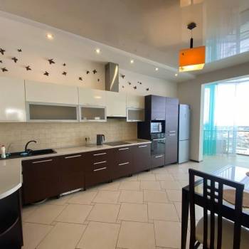 Сдается 2-х комнатная квартира, 82,3 м²