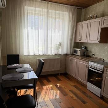 Продается 1-комнатная квартира, 40 м²
